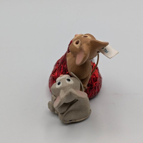 Hallmark Keepsake Sweet Treat Hershey's 1998 Vintage Christmas Ornament - Picture 5 of 10